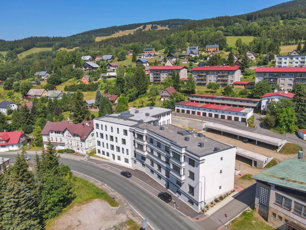 Residence Lysa Hora Рокицани Экстерьер фото