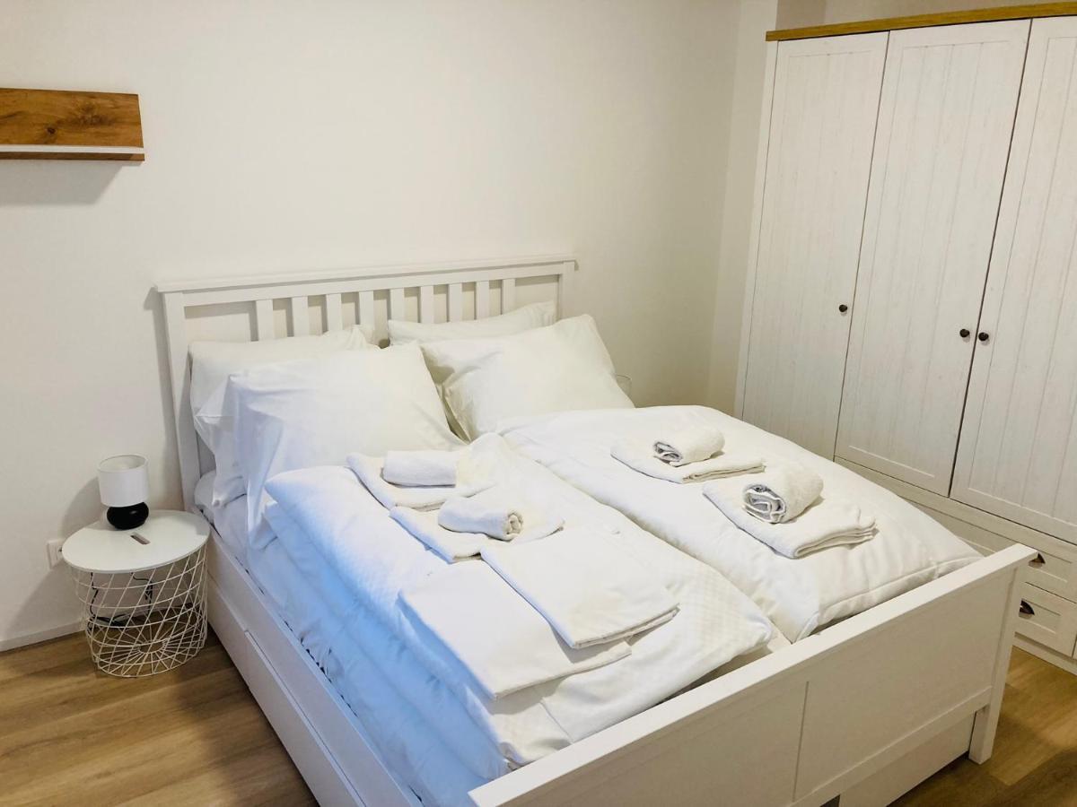 Residence Lysa Hora Рокицани Экстерьер фото